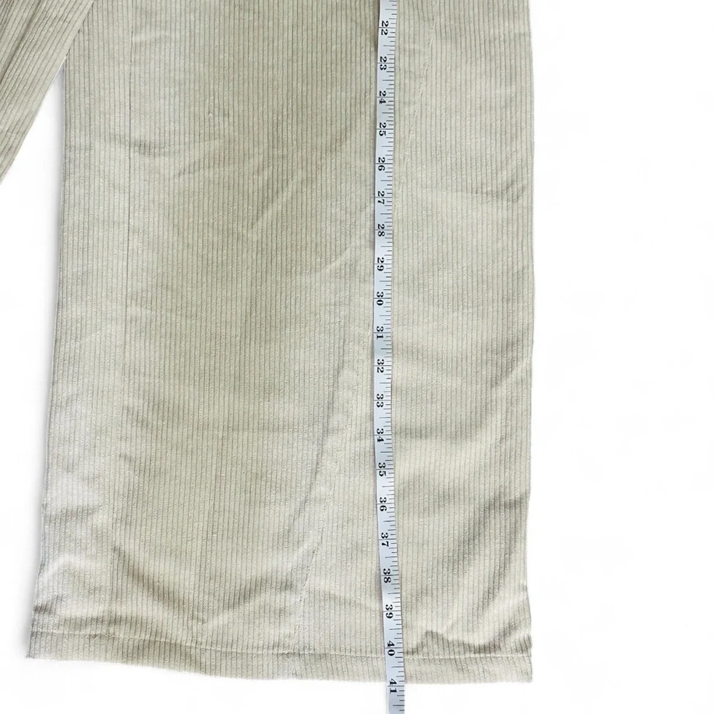 Women's Vintage mCorduroy Trousers Simple Wide Leg Trousers for in Khaki. Large - Picture 6 of 6